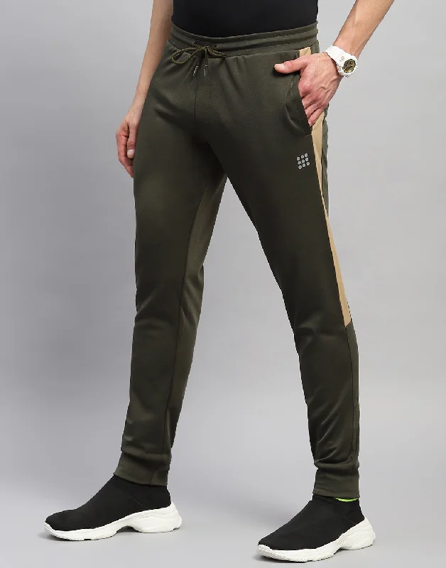 Men Olive Solid Regular Fit Jogger