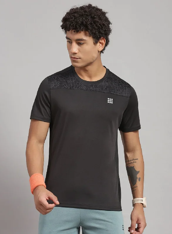 Men Black Solid T-Shirt